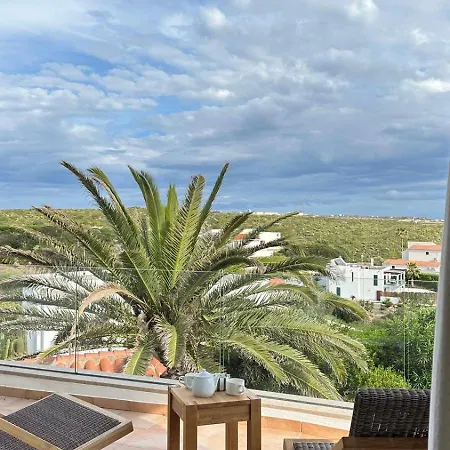 Vila Cortaderia - *